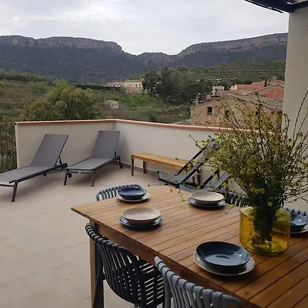 Holiday home El Corralet Del Lloar, Vistes Infinites Al Priorat *