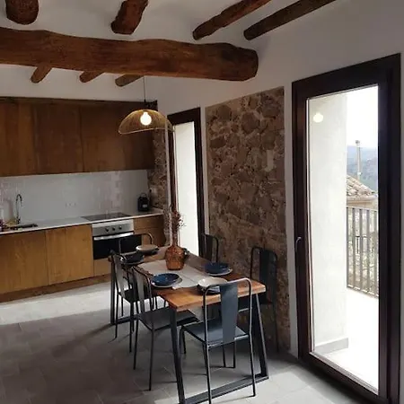 El Corralet Del Lloar, Vistes Infinites Al Priorat *