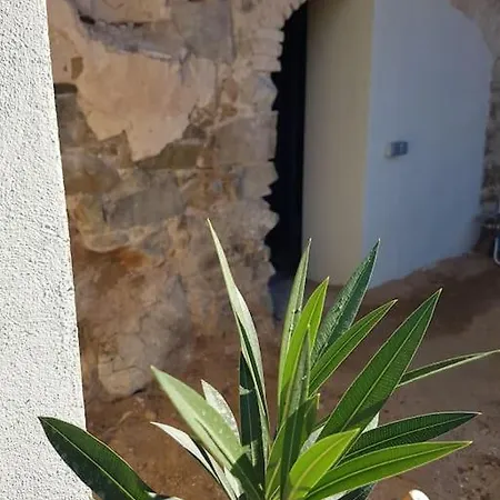 Holiday home El Corralet Del Lloar, Vistes Infinites Al Priorat El Lloar